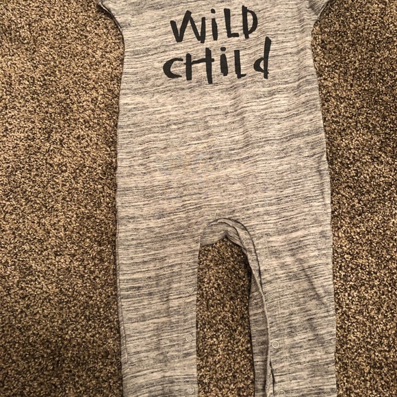 12 mos lot of Rompers - Picture 4 of 7